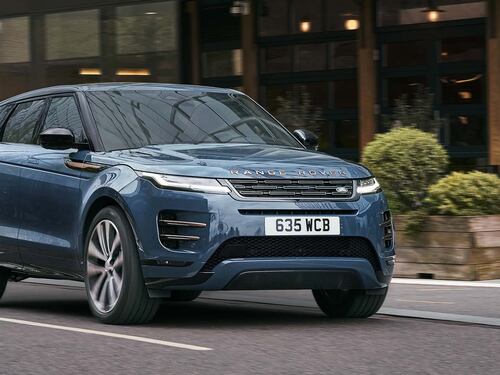 Range Rover Evoque 2023, caratteristiche, motori e prezzi del restyling
