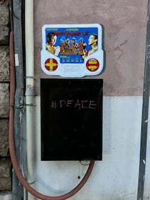 Musk e Zuckerberg dentro un ring del gioco anni '90 Street fighter: le immagini 3