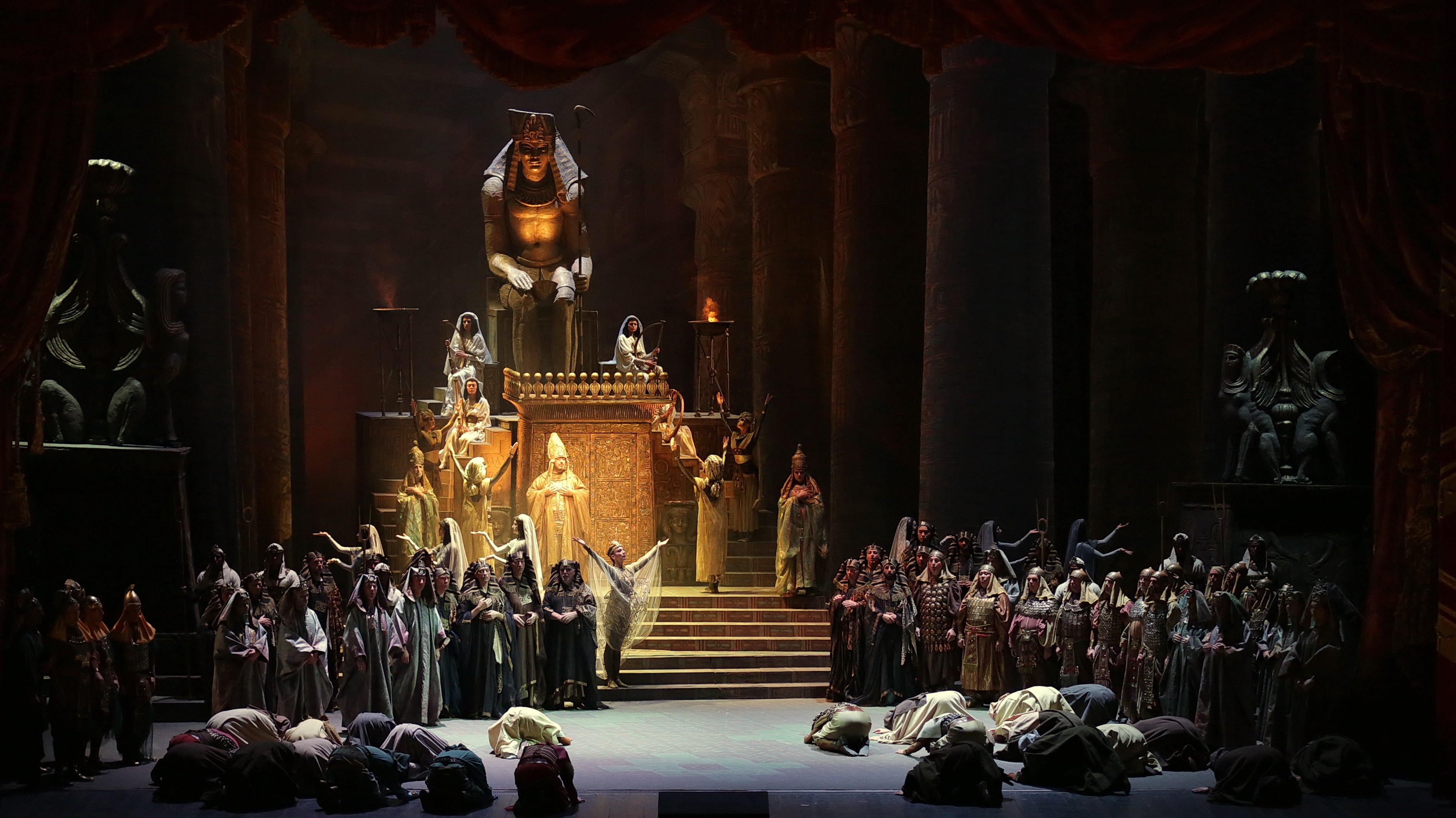 L'"Aida" di Zeffirelli alla Scala con pochi acuti fra gli artisti