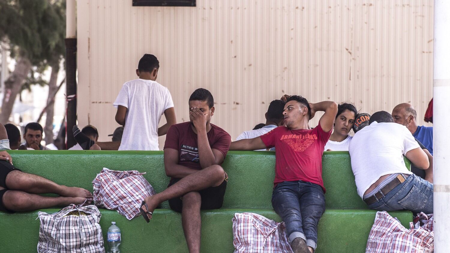 Numeri drogati dai migranti: ecco tutta la verità sui contagi