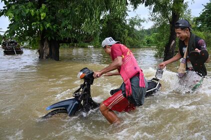 La stagione dei monsoni in Myanmar: allagamenti in tutto il Paese 11