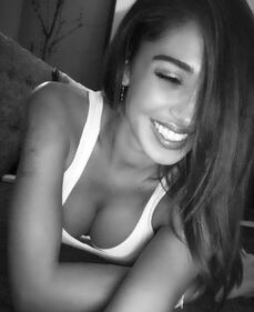 Belén Rodriguez e il selfie è sexy 2
