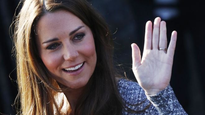 Kate Middleton abbraccia la frangetta