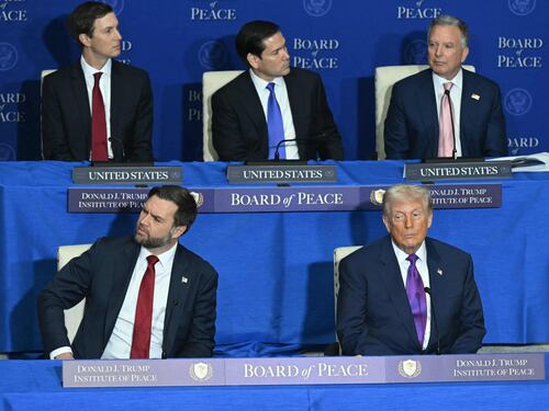 Trump lancia il Board of Peace: 10 miliardi Usa e soldati da 5 Paesi. Ma avverte: "Alcuni fanno i furbi"