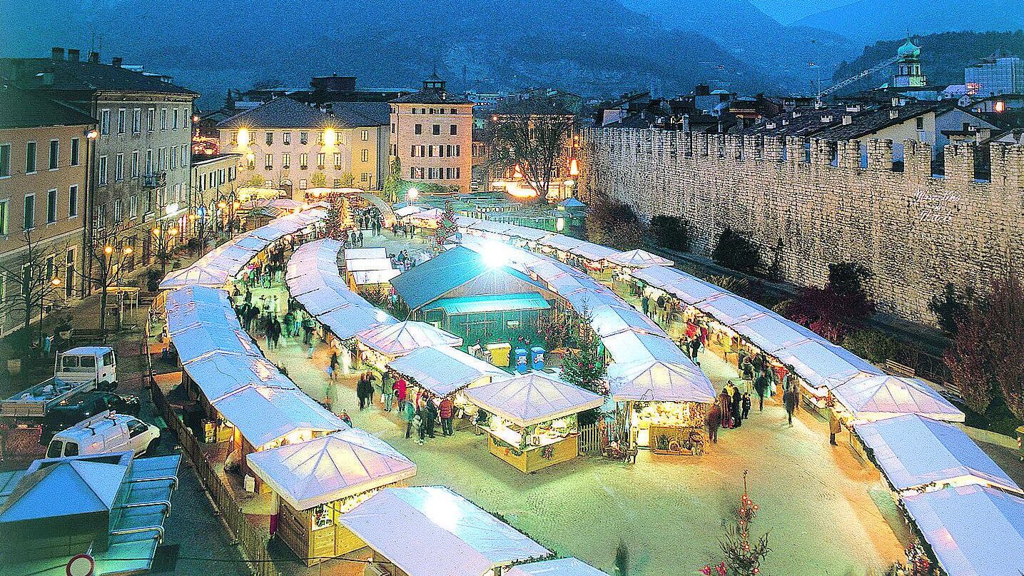 Dalle Dolomiti alla Val d'Aosta i più bei mercatini dell'Avvento