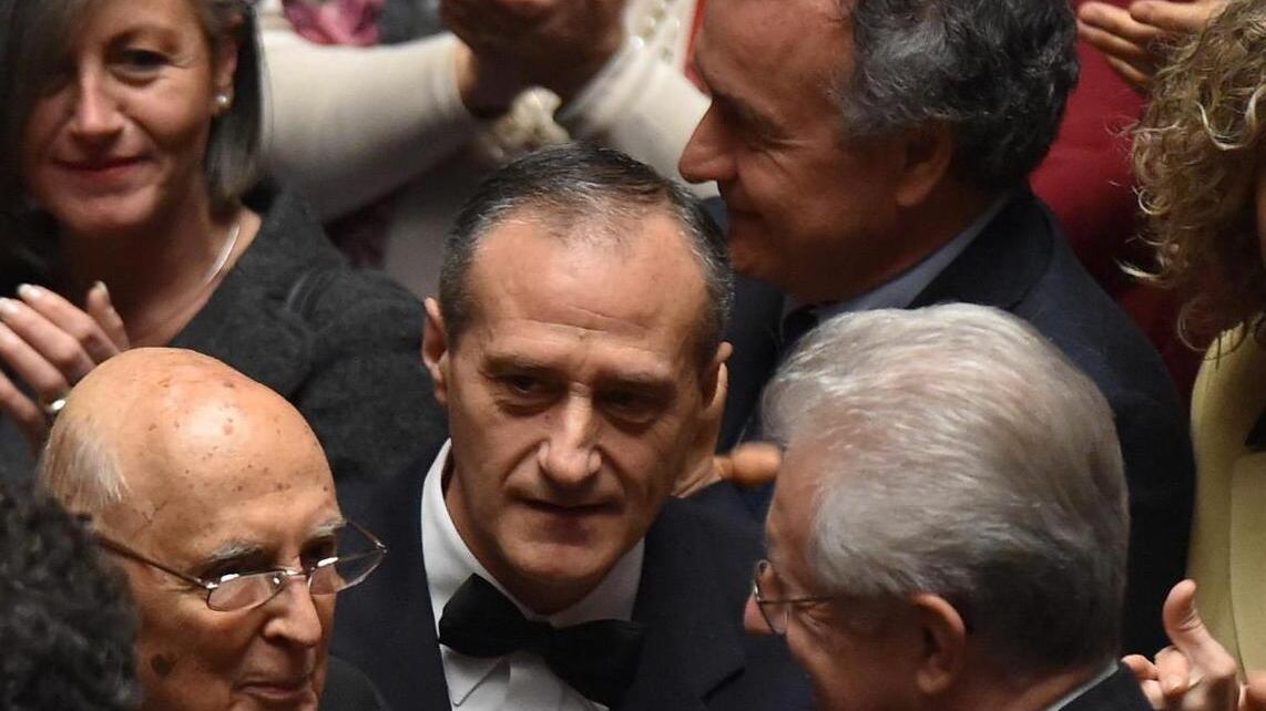 Berlusconi, quattro colpi al cuore