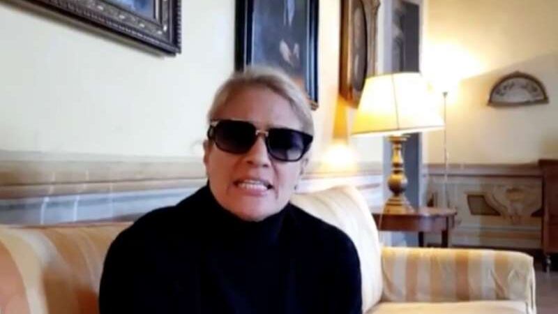 Heather Parisi contro gli haters: "Hanno minacciato me e mia figlia"