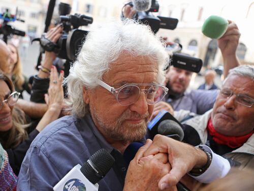 Il Pd grida già all'isolamento nella Ue. Ma Grillo: "È morbida sul Salva Stati"