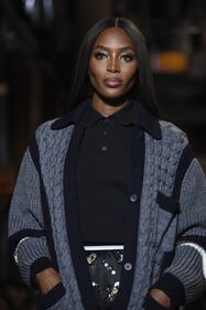 Uma Thurman e Naomi Campbell sfilano a Parigi  12