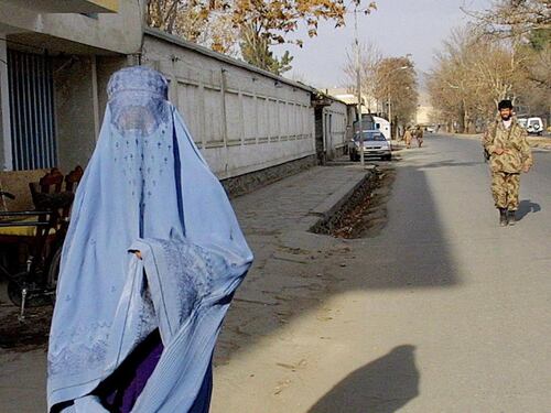 "Ho aiutato le bimbe afghane. Ora vogliono uccidermi"