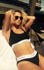 Rose Bertram, la modella belga solare e sensuale 25