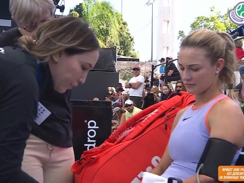 Anna Kalinskaya si sente male in campo: come sta la fidanzata di Sinner