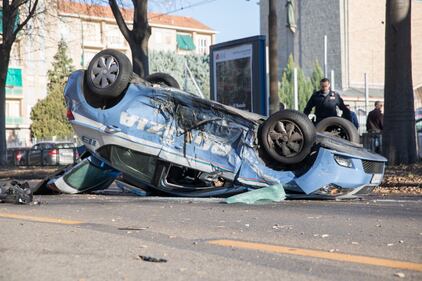 Incidente tra tre "primavera" della Juventus e auto polizia 2