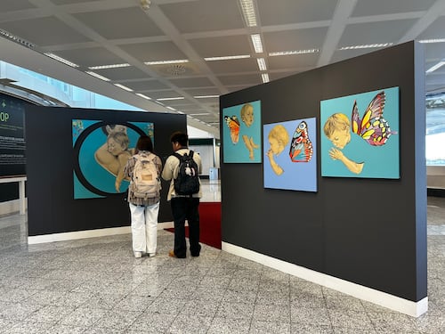 Stellar Flights, i quadri di Silvia Rastelli a Malpensa
