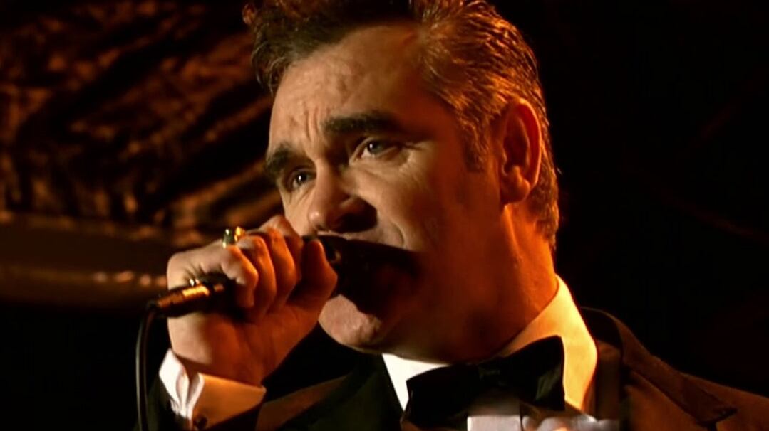 Morrissey: “La stampa britannica paga i manifestanti e li piazza nel mio pubblico”