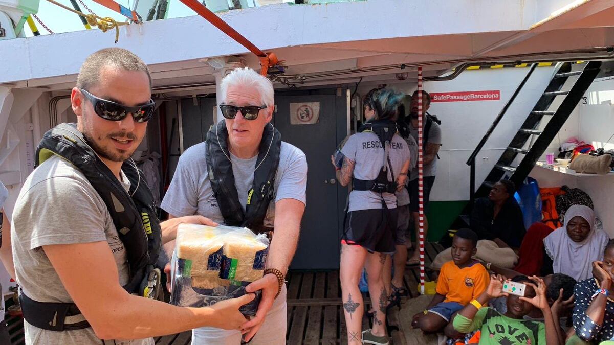 Dalla Open Arms al motoscafo di lusso: le vacanze del buonista Richard Gere