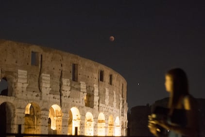 Lo spettacolo dell'eclissi al Colosseo 6