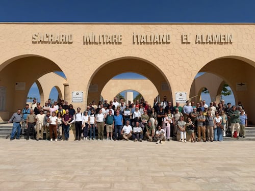 El Alamein, dal cielo alle trincee della Folgore: il ritorno nei luoghi dell’ultima resistenza