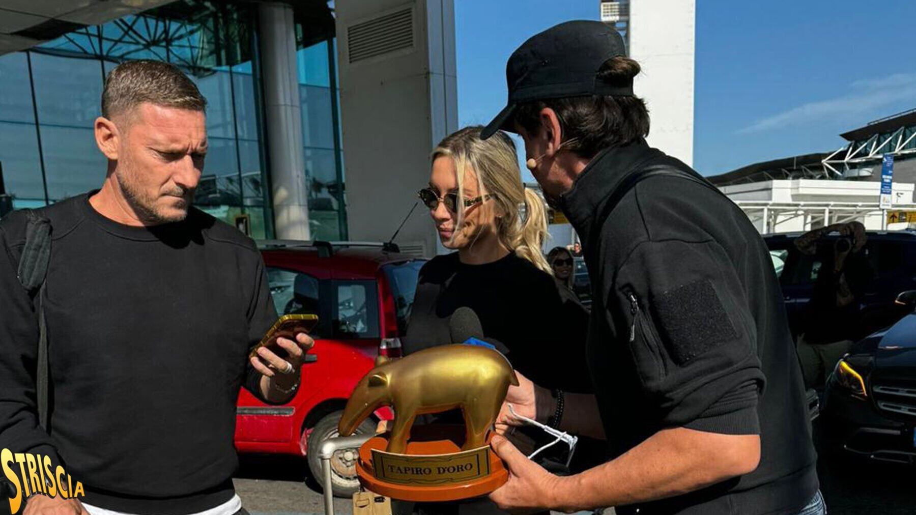 Tapiro d'oro a Francesco Totti per la vicenda Marialuisa Jacobelli. Ma il Pupone rifiuta la statuetta