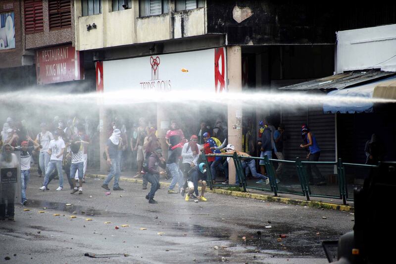Duri scontri in Venezuela 16
