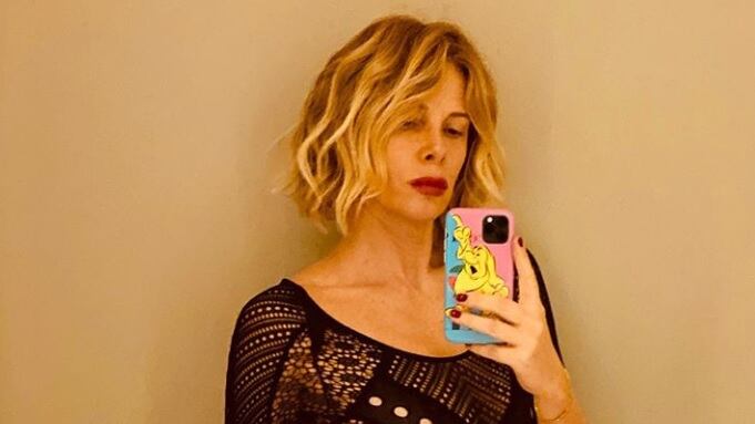 Via i pantaloni, Alessia Marcuzzi incanta ma viene massacrata: “Sei ridicola”