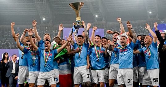 Tripudio azzurro a Napoli: le immagini più belle della festa scudetto 2
