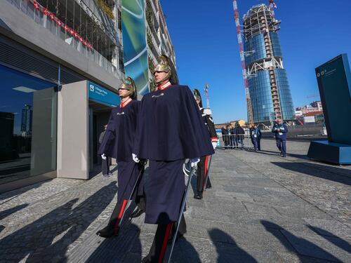 Mattarella al Villaggio olimpico di Milano