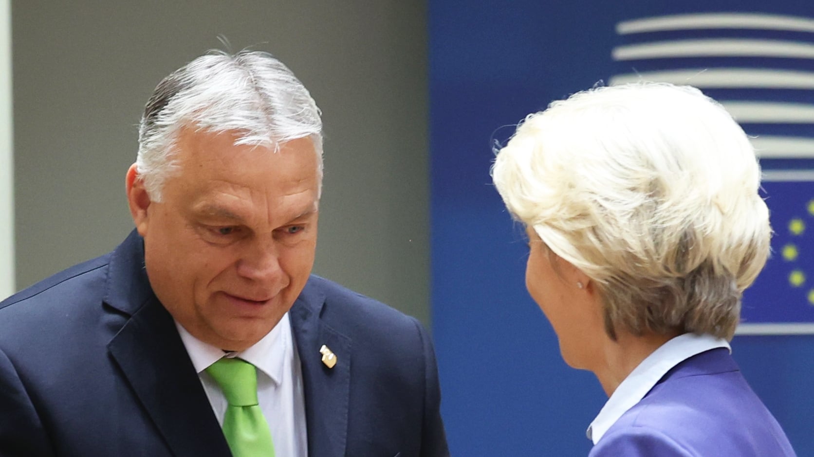 "Consenti il Pride", "Non interferire". Scintille tra von der Leyen e Orban