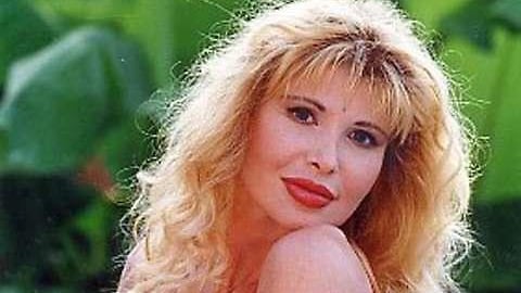 Lutto nel mondo del porno: la morte di Barbarella. "Giallo come per Moana"