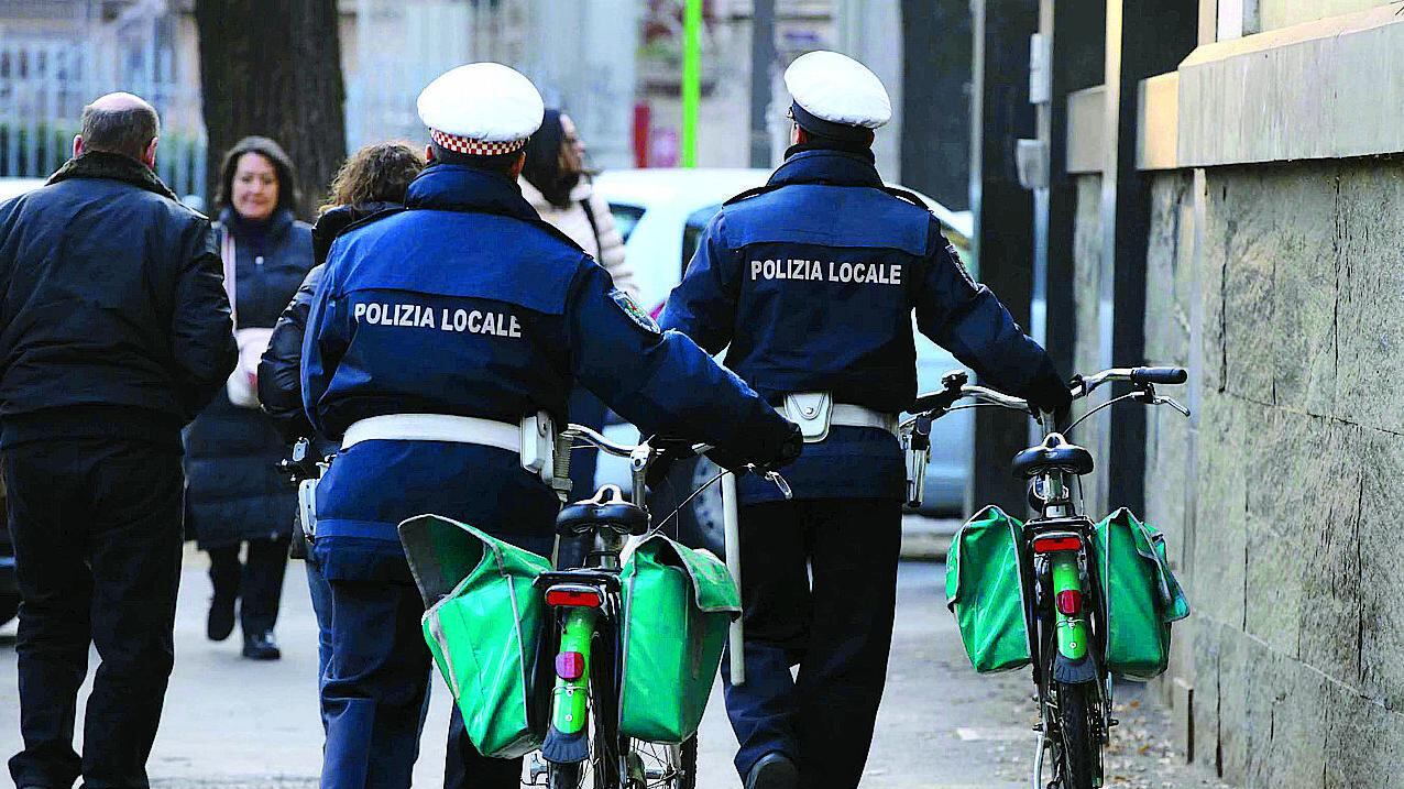Vigili, tetto alle ferie e bonus: firmato l'accordo salva-Expo