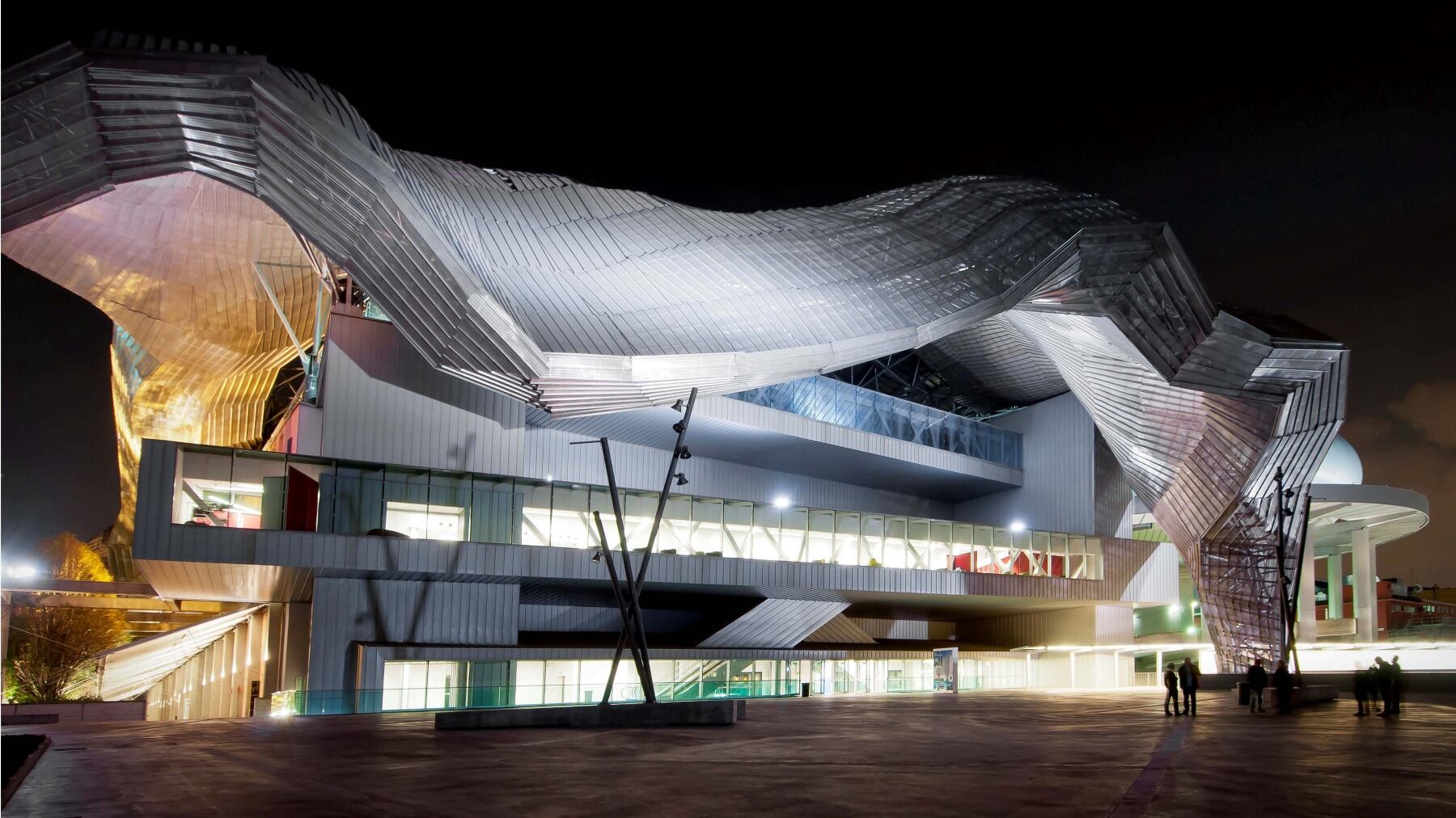 La Cometa del MiCo illumina Milano