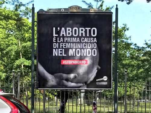 Rimosso il manifesto anti-aborto: per CitizenGo è "censura"