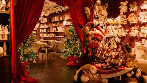 La magia del Natale arriva a Milano a "Palazzo Magia" 12