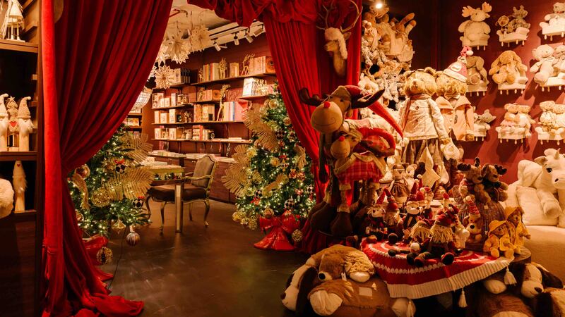 La magia del Natale arriva a Milano a "Palazzo Magia" 12