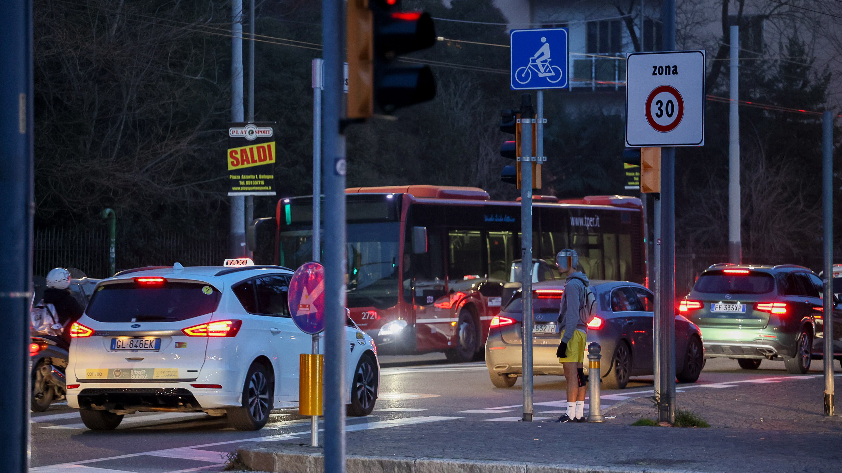 Barcavelox e "zone 30" nel nuovo Codice della Strada: "No ai provvedimenti ideologici"