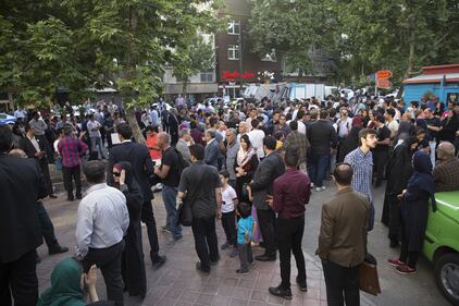 L'Iran al voto per scegliere il prossimo presidente 8