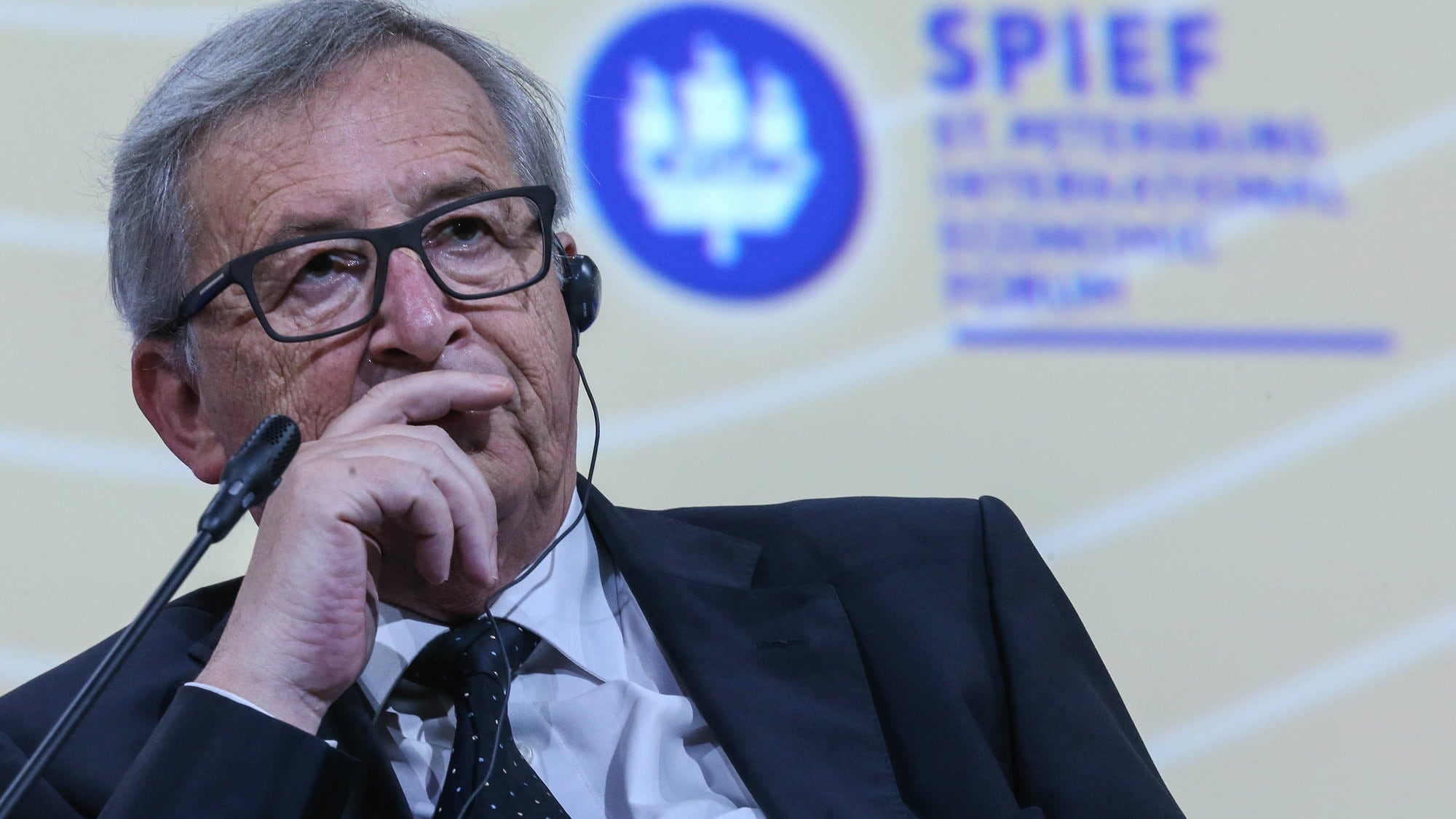 Juncker "vieta" i referendum contro l'Unione Europea