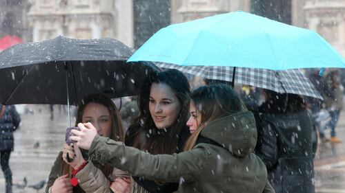 Su Milano è scesa la prima neve 7