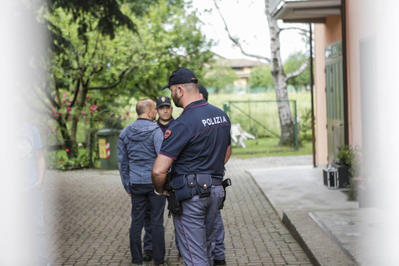 Pavone Canavese, tabaccaio uccide il ladro di notte 9