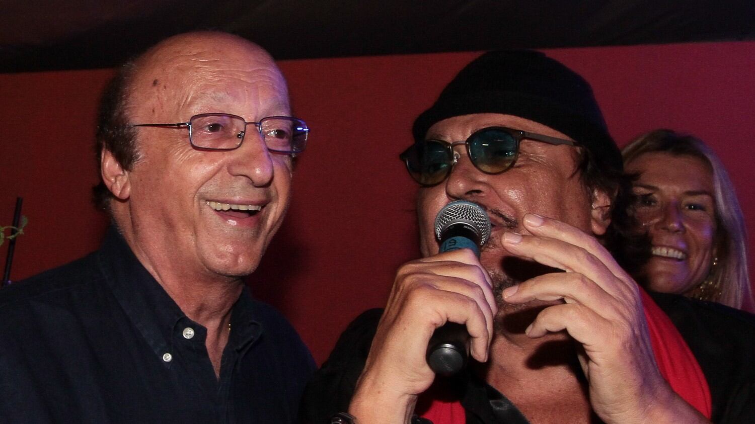 La bella vita di Moggi nei locali di Marina di Pietrasanta