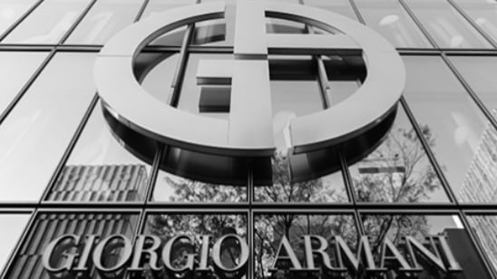 Armani allarga gli occhi su hotellerie e pelletteria