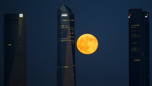 La meravigliosa luna piena di Madrid 2
