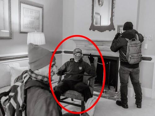 Condannato per l'assalto al Campidoglio Usa, ora Trump lo assume al Pentagono per gestire operazioni antiterrorismo: il caso Irizarry