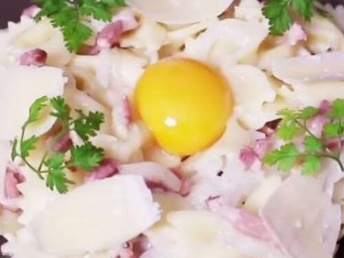La Carbonara "taroccata" indigna l'Italia. i francesi si scusano