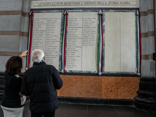 I 14 nel Pantheon. "In tempi di odio servono esempi e voci autorevoli"