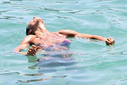 Martina Colombari sexy nella vita di tutti i giorni 29