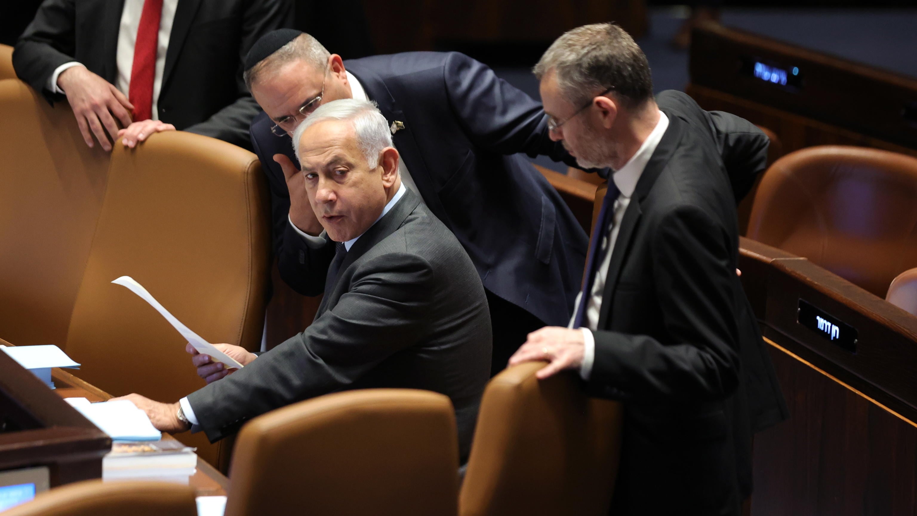 Israele, è fragile tregua Netanyahu scommette sul disgelo con gli Usa