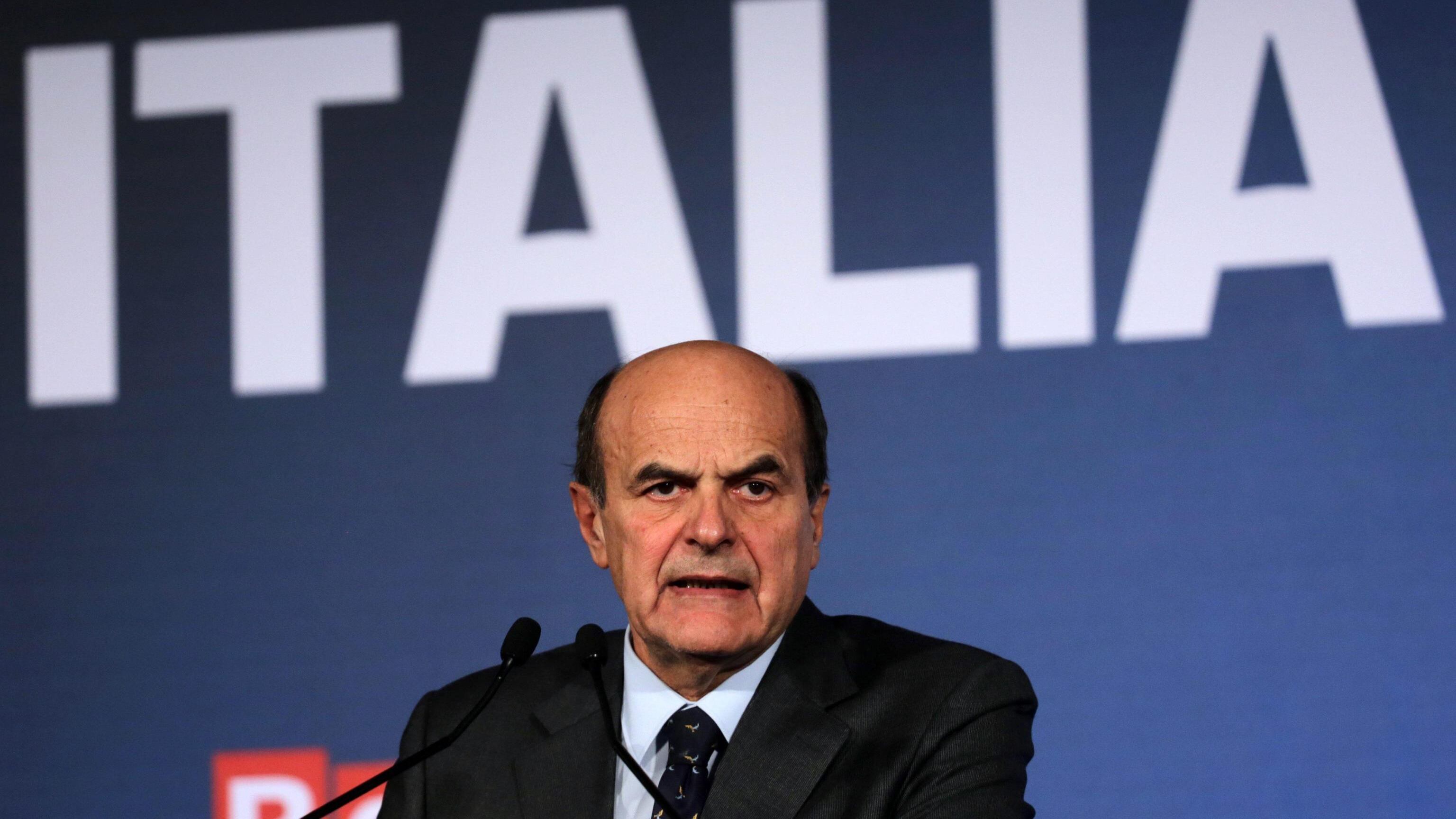 Camere, il M5S tira dritto Bersani punta all'accordo: "Voteremo scheda bianca"