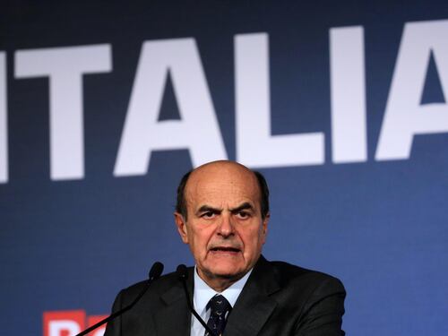 Camere, il M5S tira dritto Bersani punta all'accordo: "Voteremo scheda bianca"
