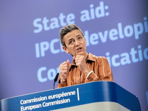 Così il "ciclone" Vestager ha rallentato la crescita Ue
